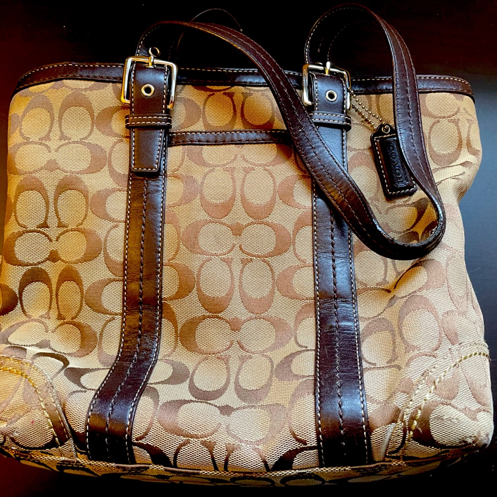 Coach shoulder bag. Used.